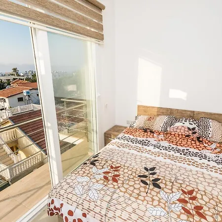 Sel A8 Apartman Lápithosz