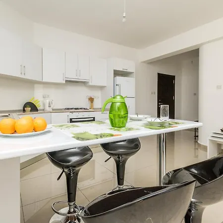 Sel A8 Apartman *